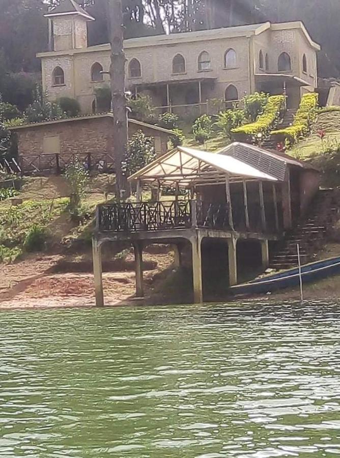 Le Chateau du Lac de Mantasoa Extérieur photo